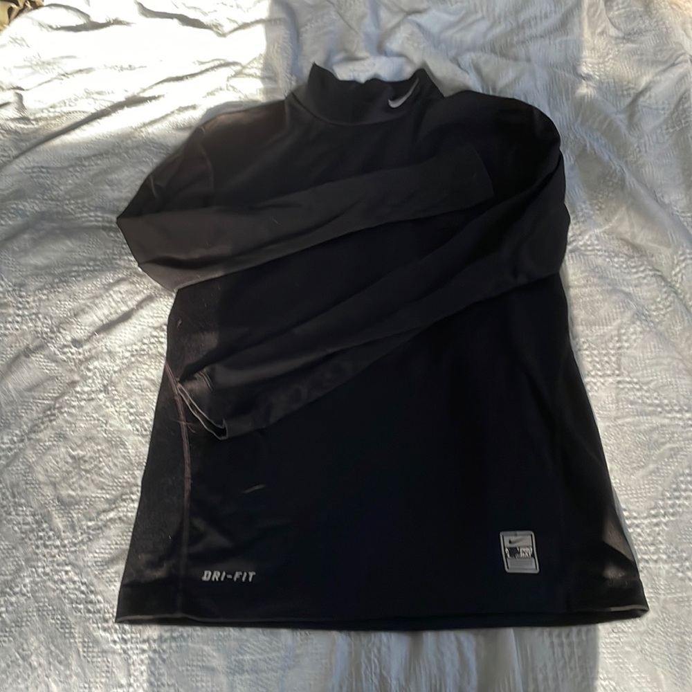 Women’s Nike shirt